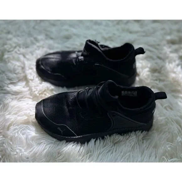 Black Boys Puma Sneakers Non Tie Size 11 - Picture 3 of 9